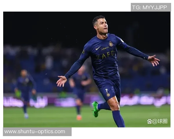 足球史上最强球星实力排名榜单全面解析与传奇巨星经典回顾