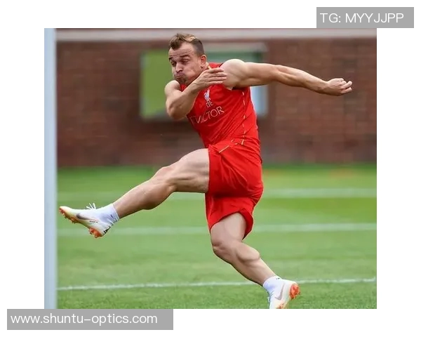 足球球星健身训练秘笈:提升体能与技战术的关键秘诀 足球球星健身训练秘笈:提升体能与技战术的关键秘诀