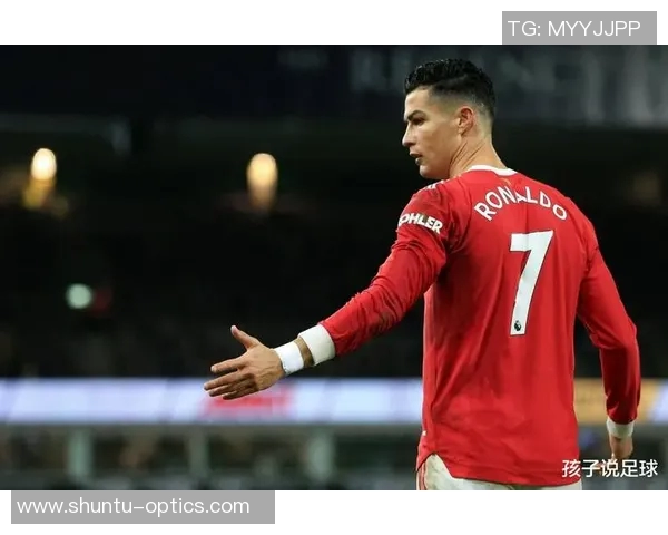 二号足球明星崛起的背后那些不为人知的故事与成就 二号足球明星崛起的背后那些不为人知的故事与成就