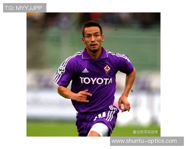 日本足球海外球星实力排名揭晓:谁是当前最具影响力的球员 日本足球海外球星实力排名揭晓:谁是当前最具影响力的球员