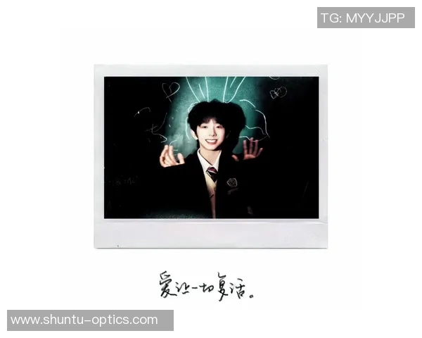 篮球巨星跨界追逐绿茵偶像演绎跨界体育追星精彩故事